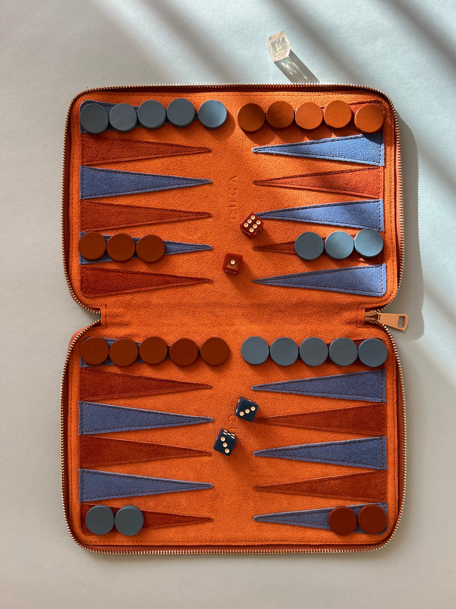 CORAL BACKGAMOOD